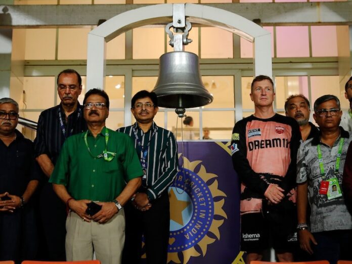 Cricket Association Of Bengal Pay Tribute To Pahalgam Victims; KKR, PBKS Players Wear Black Armbands | Cricket News - Latest Cricket News, Cricket Info, Sports News Updates - NDTVSports.com | My Update India