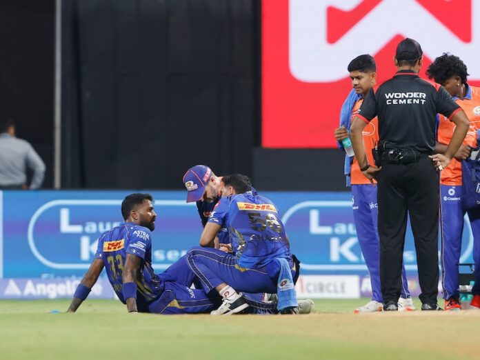 Hardik Pandya Faces Huge Injury Scare, Takes Wicket On Very Next Delivery vs SRH - Watch | Cricket News - Latest Cricket News, Cricket Info, Sports News Updates - NDTVSports.com | My Update India