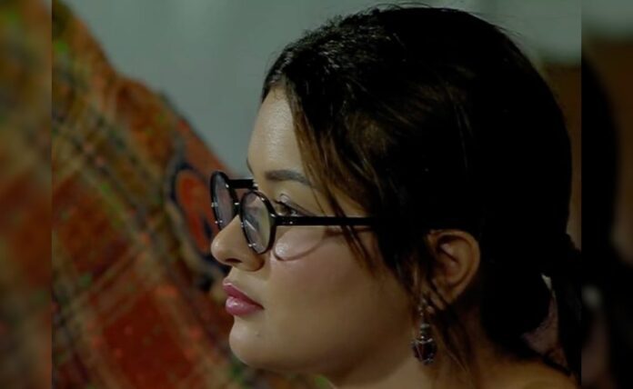 Avneet Kaur In The Stands For MI vs GT IPL 2025 Match. Internet Goes Overboard | Cricket News