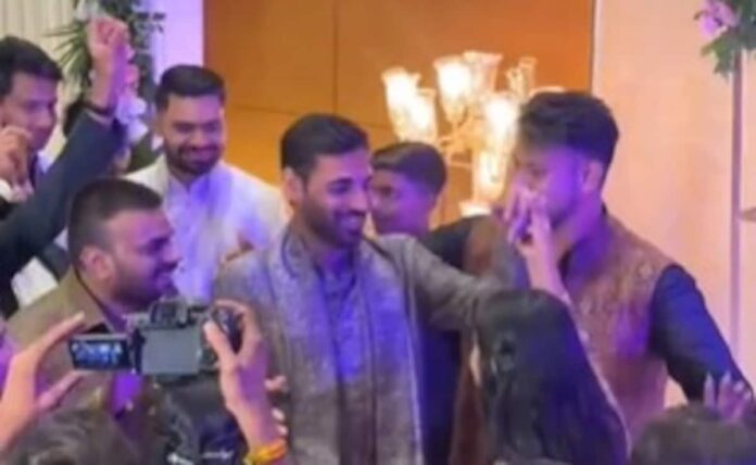 Pacer Bhuvneshwar Kumar's Dance On 